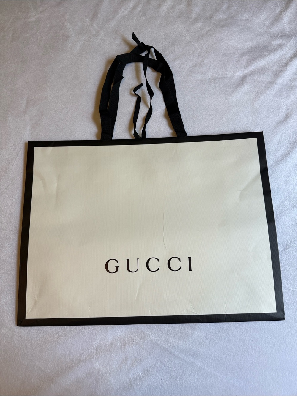 GUCCI LARGE PAPER GIFT SHOPPING BAG WHITE 19”x14”x6.5”
